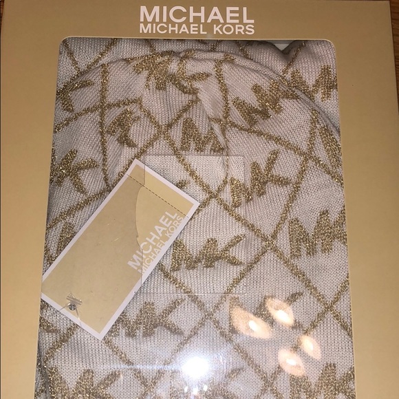 Michael Kors Accessories Michael Kors Hat And Scarf Gift Set Poshmark